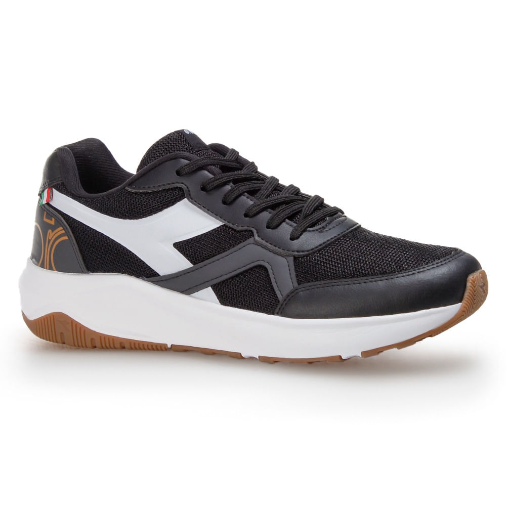 Tênis Diadora Sforza unissex preto chumbo caramelo DFSC076-01 em mesh e sintético visto de perfil