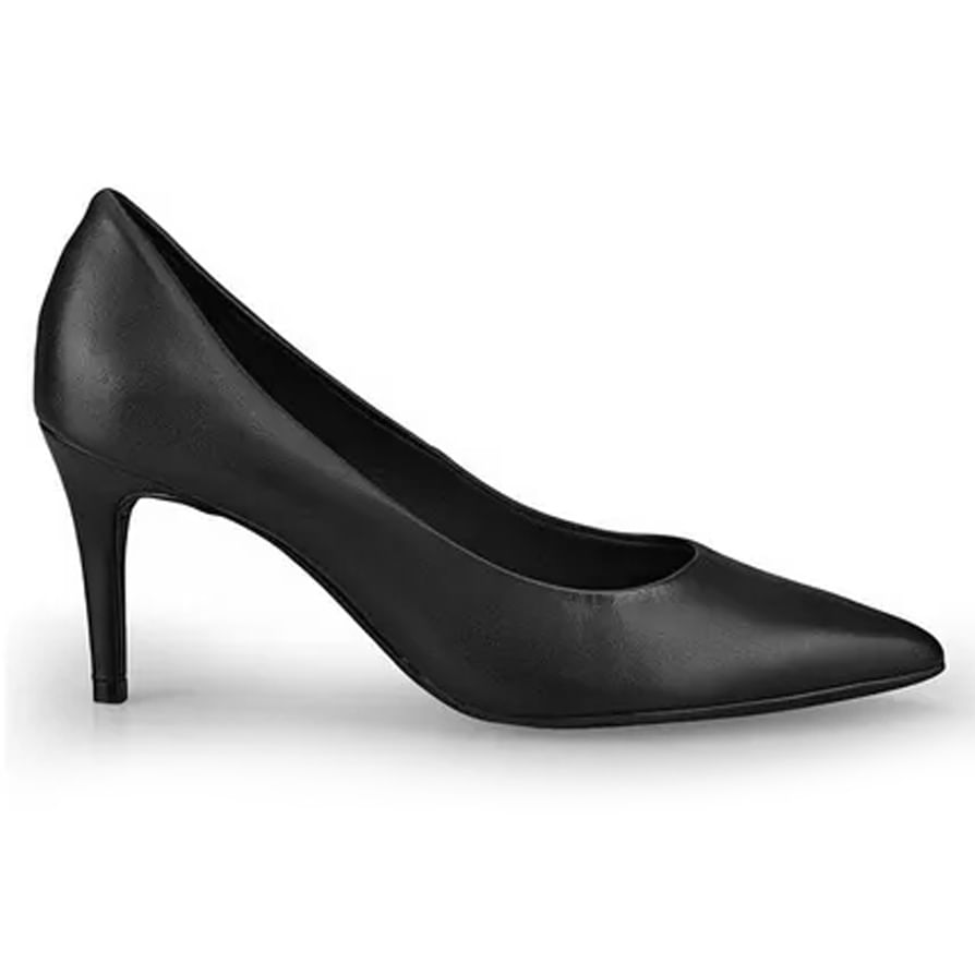 Scarpin feminino preto em couro atanado com bico fino e salto médio fino, vista lateral.