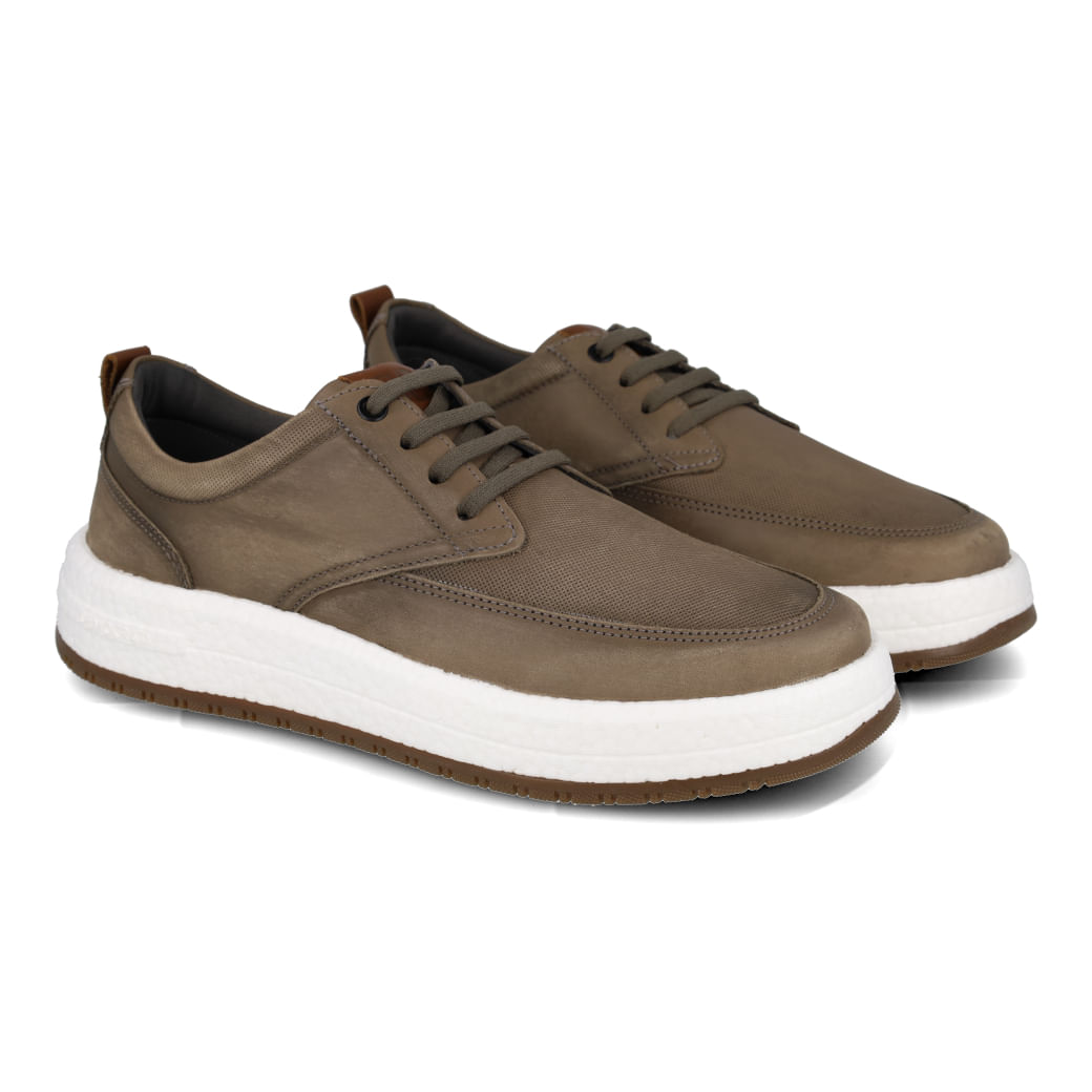 Par de sapatos casuais masculinos Democrata Smoke 600103-004 em couro marrom claro, vista frontal lateral esquerda