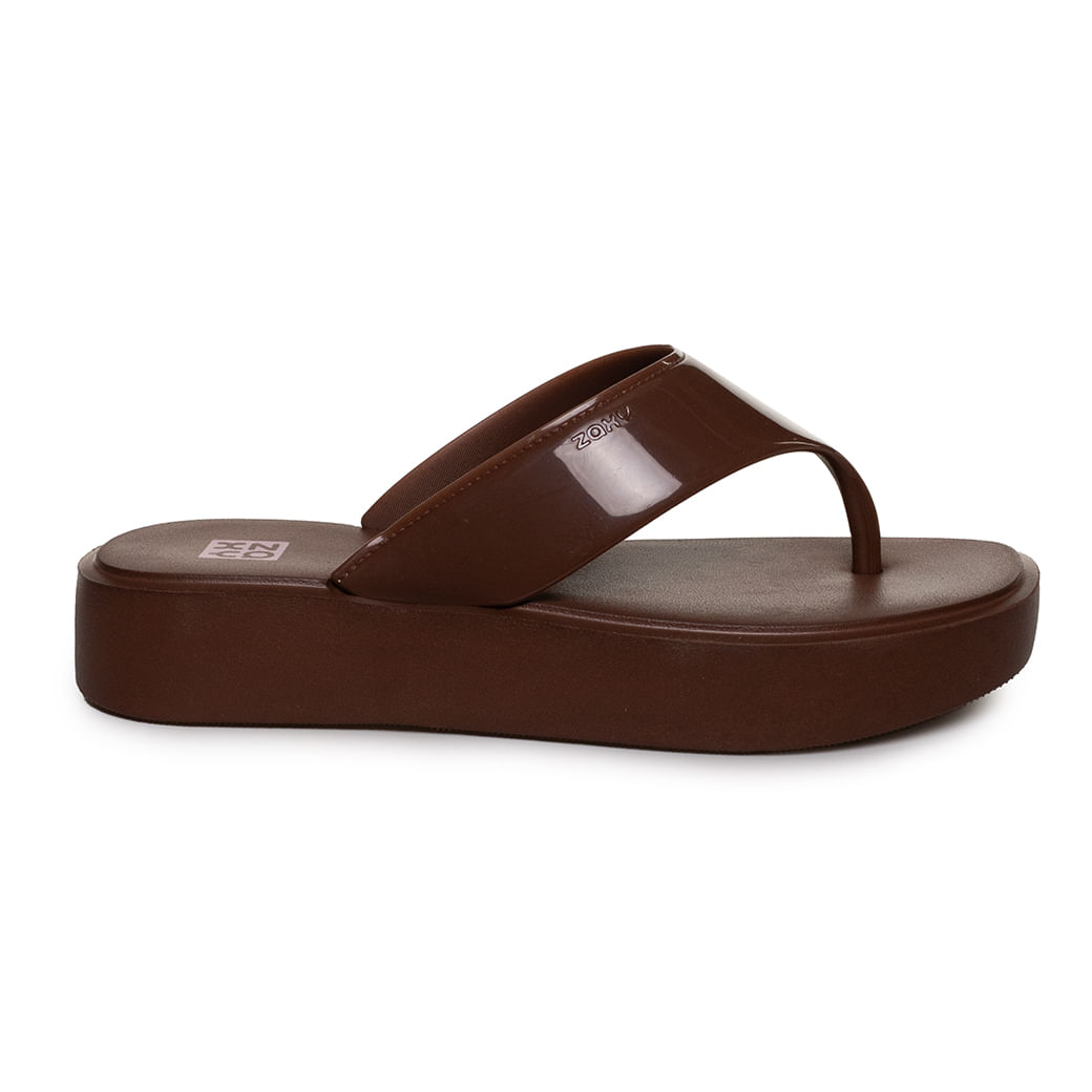 Tamanco anabela casual feminino marrom café médio em PVC com sola plataforma média.