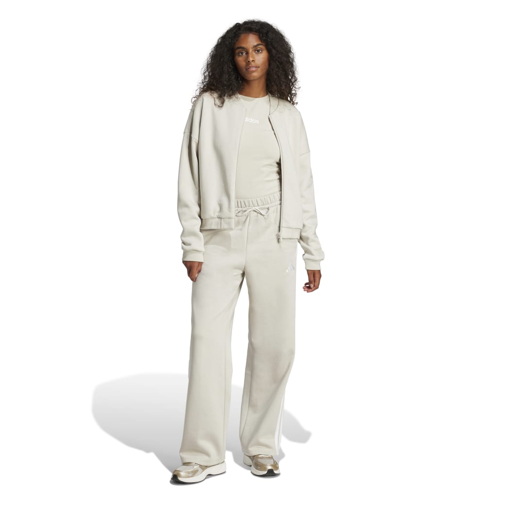 JD9972_6_APPAREL_On-Model_Standard-Outfit-View_white
