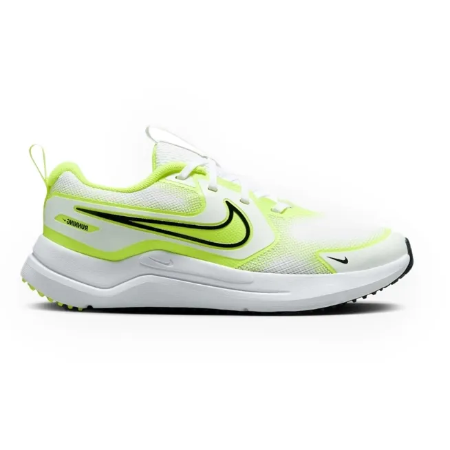 Tênis infantil Nike Cosmic Runner branco visto de perfil, com cabedal em malha respirável e detalhes em volt e preto.