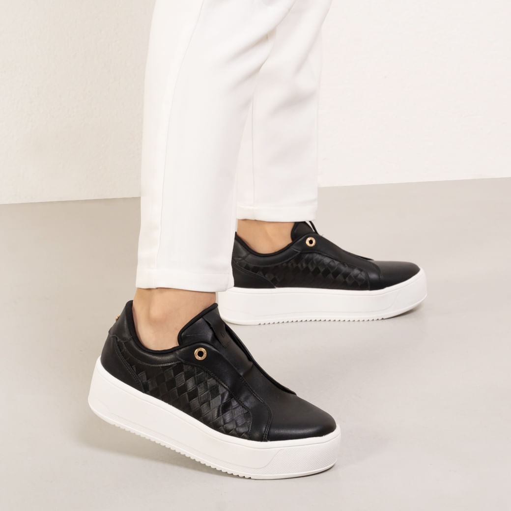 Tênis Feminino Casual Slip On Elástico Bebece Preto Oscar