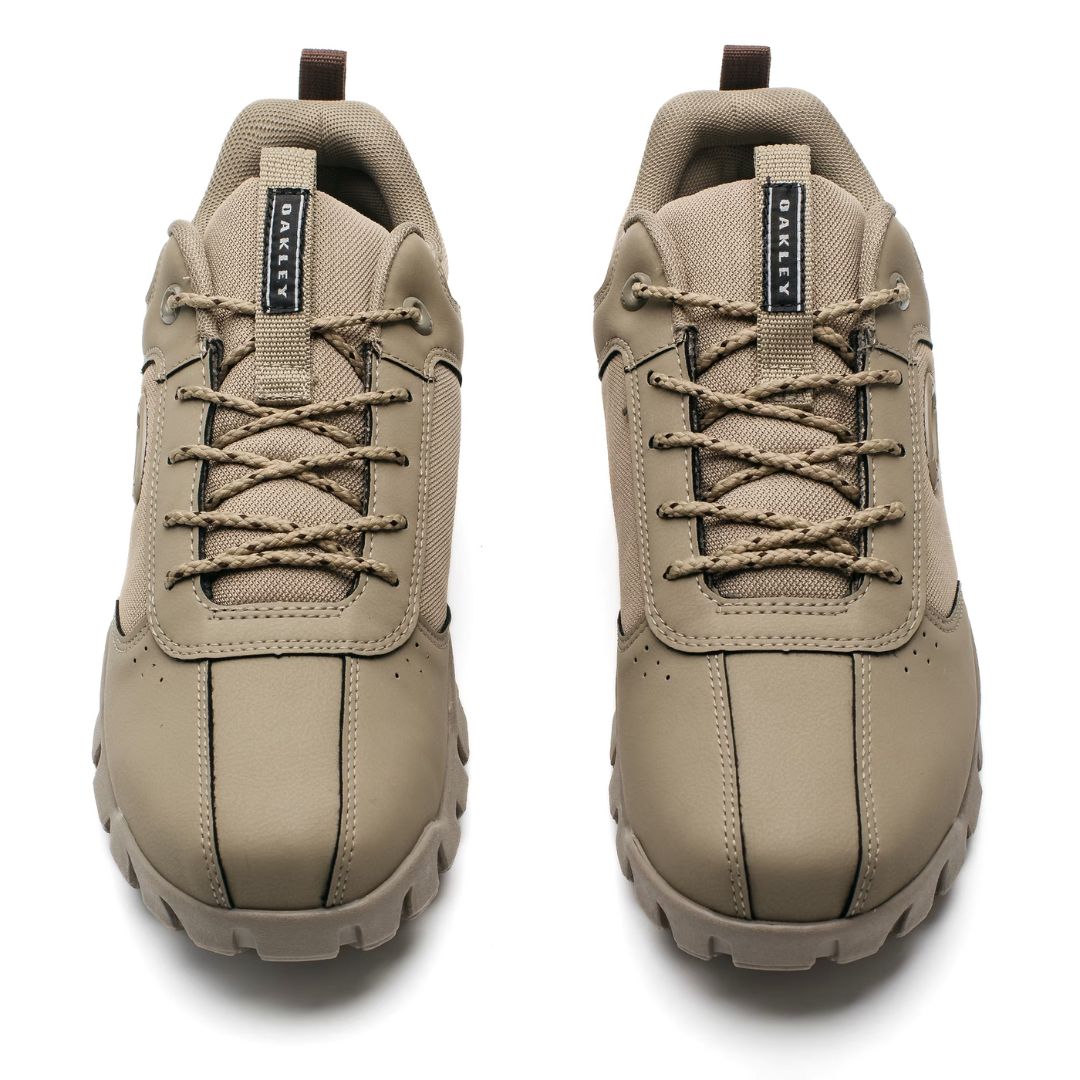 Tênis Oakley Battle New Khaki Masculino bege vista traseira destacando qualidade e design