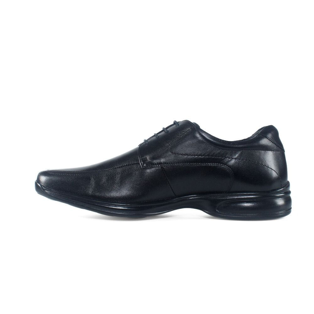 Vista lateral do sapato social masculino preto em couro com cadarço e sola antiderrapante