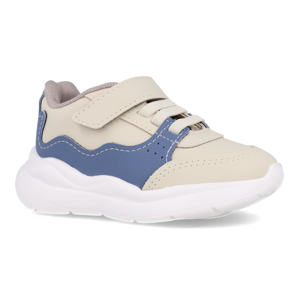 Tênis infantil Molekinho branco off com detalhes azul denim em ângulo frontal direito