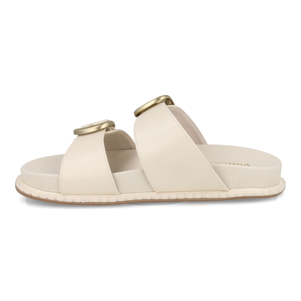 Sandália feminina Via Marte off white vista lateral mostrando o design das tiras e sola rasteira