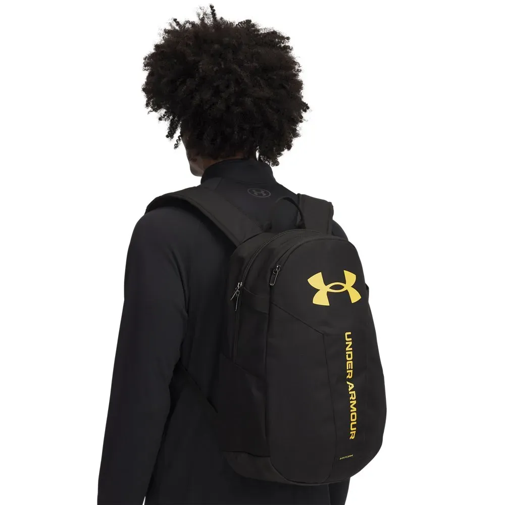 Under-Armour-Mochila-1364180-005-HUSTLE-LITE-BACKPA-PretoNoble-Gold-Poliester--1-