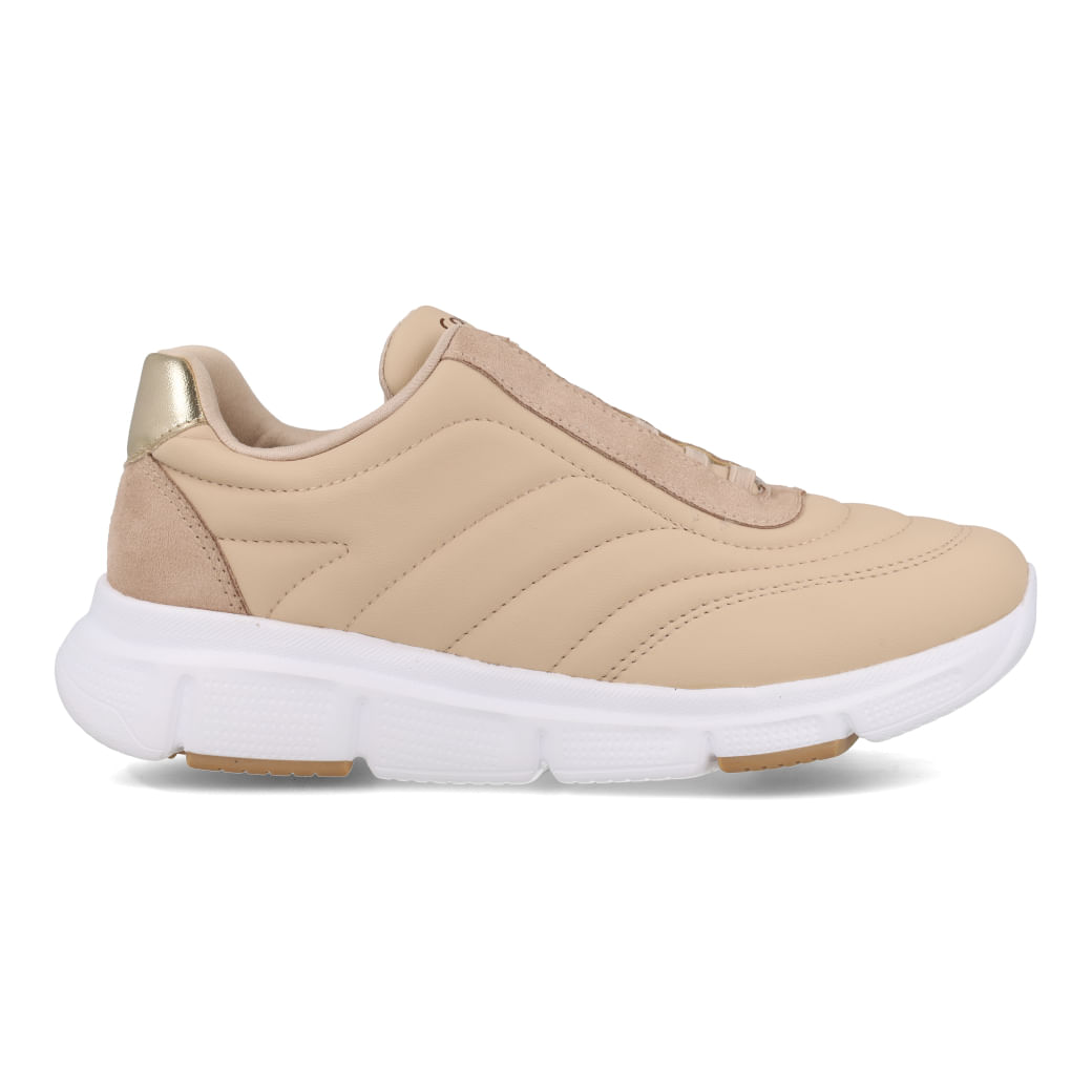Tênis feminino Comfortflex modelo 90401-1 na cor almond, vista lateral direita com detalhes em camurça e solado branco antiderrapante