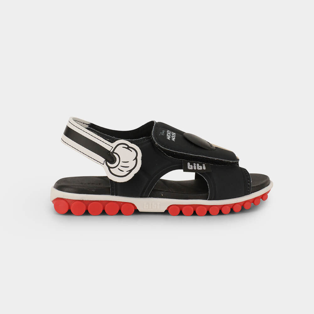Papete infantil Bibi Summer Roller Sport preta com detalhe do Mickey Mouse emborrachado