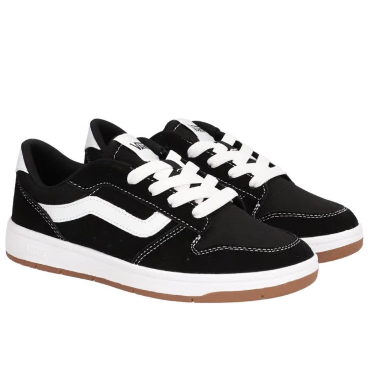 Tênis Vans Ryland LS masculino preto em ângulo lateral mostrando detalhes do material