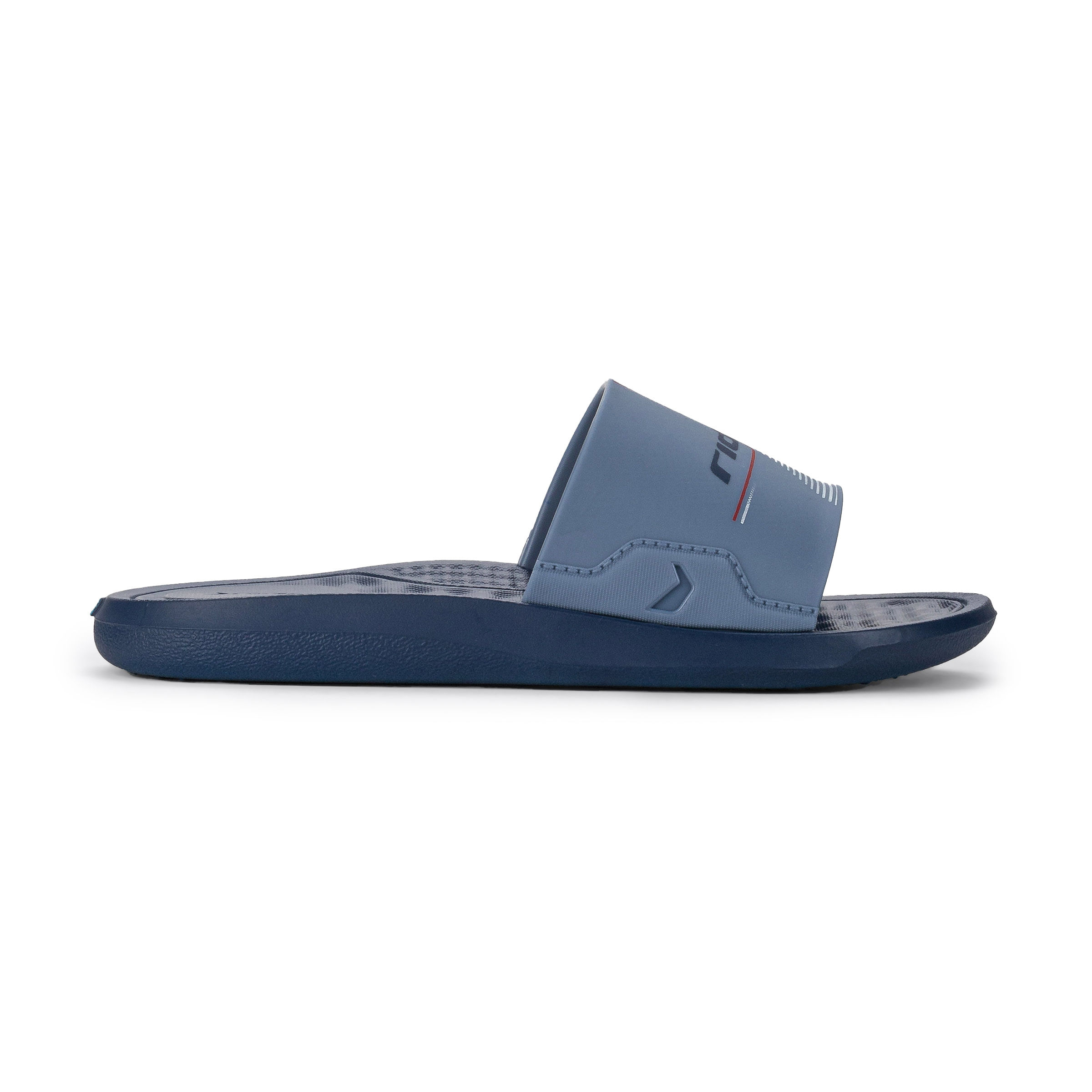 Chinelo Grendene Rider Step azul infantil destacando o acabamento e design confortável