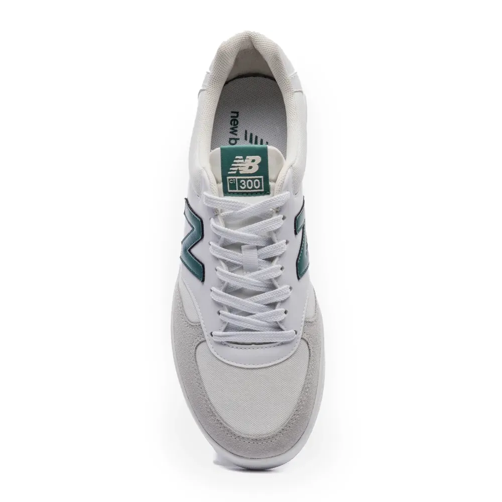 Vista superior do tênis casual New Balance CT300 V3 branco masculino