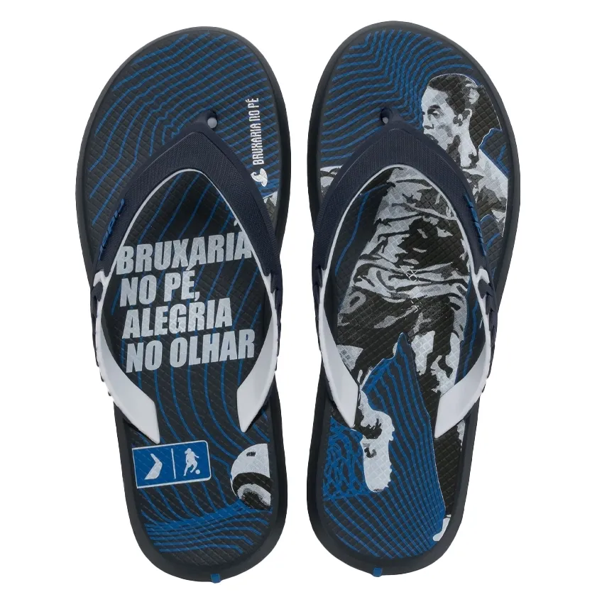 Chinelo masculino Rider Ronaldinho Gaúcho azul com detalhes em branco e preto, tiras em V e estampa no solado
