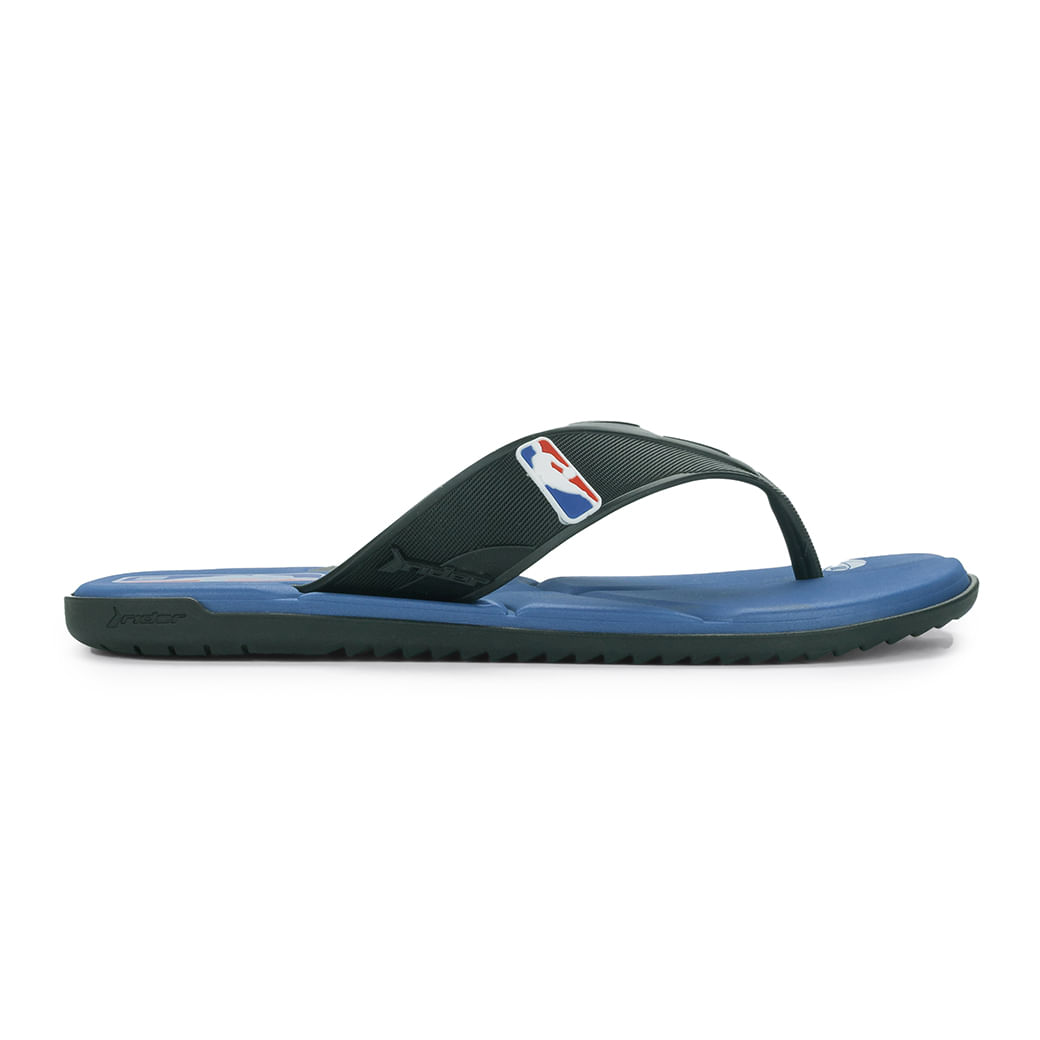 Chinelo Rider masculino preto e azul com solado antiderrapante e design anatômico.