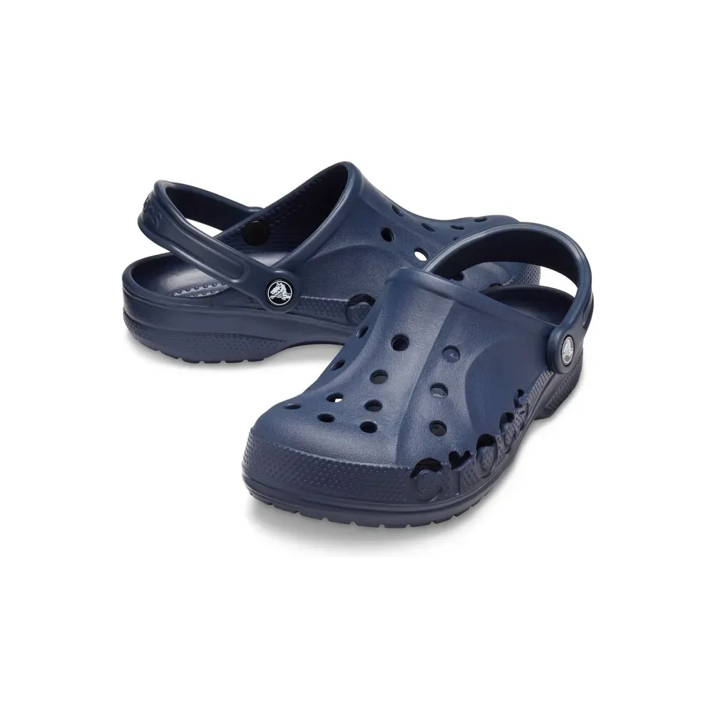 Par de babuches Crocs unissex marinho mostrando frente e lateral