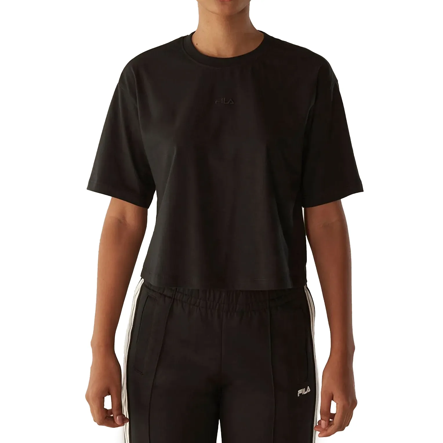 Blusa feminina preta Fila Crop Comfort destacando conforto e estilo