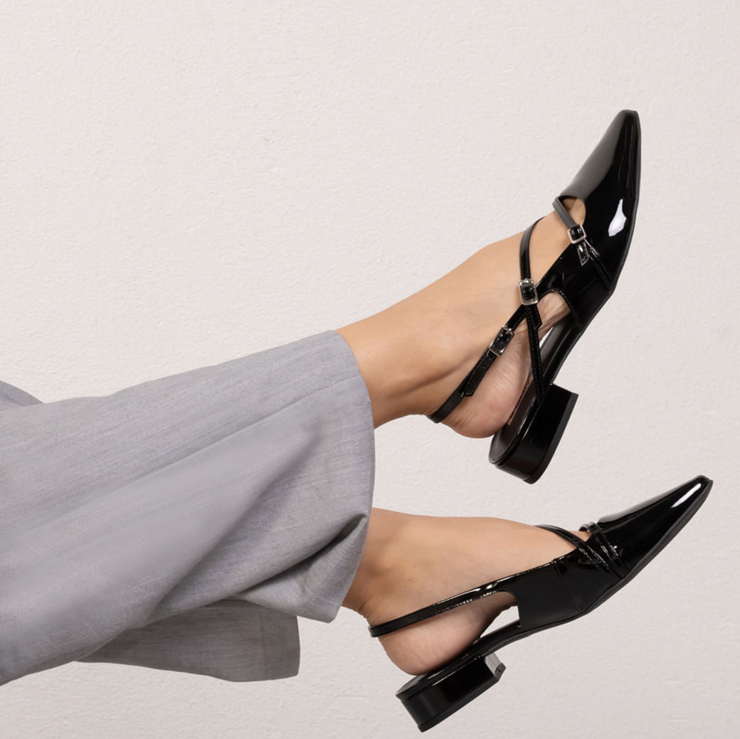 Sapato Feminino Fivelas Bico Fino Quiz Preto Oscar