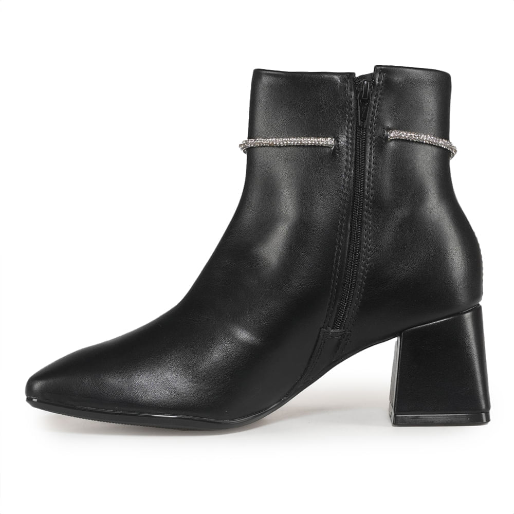 Bota feminina preta Vizzano salto grosso vista lateral esquerda com zíper