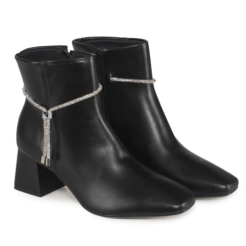 Bota-Salto-Grosso-Preta-Vizzano-Feminina