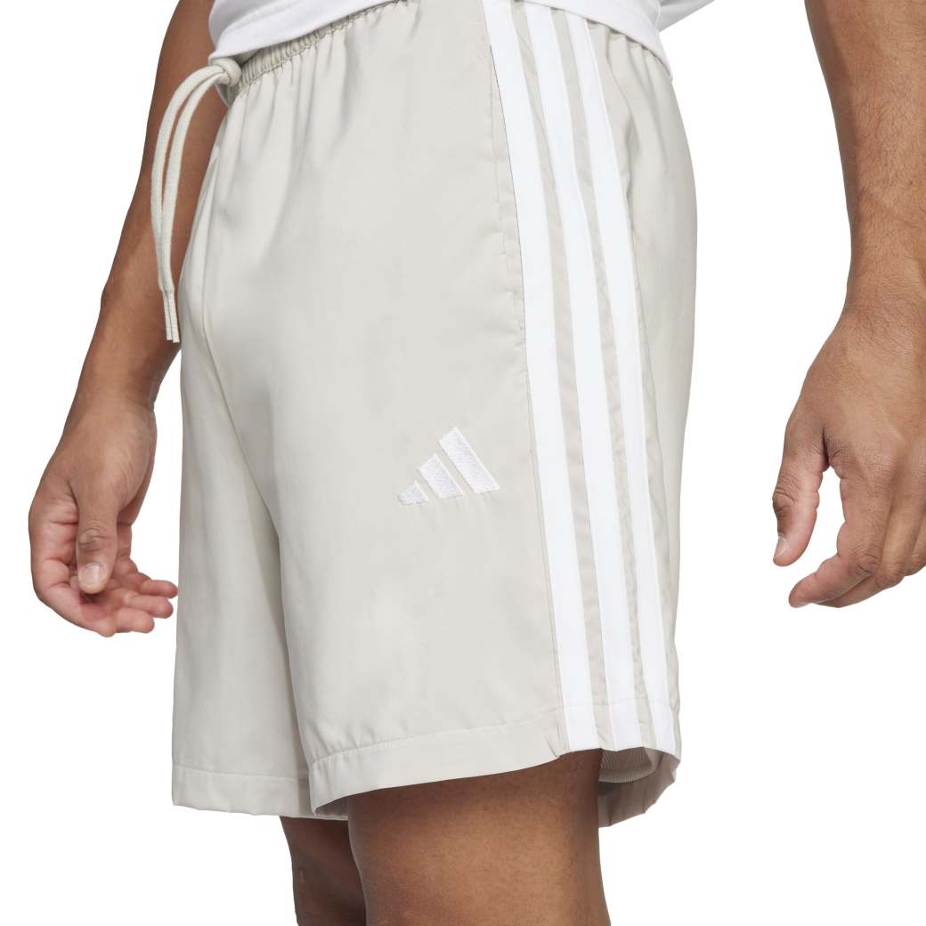 JE6437_7_APPAREL_On-Model_Detail-View-2_white