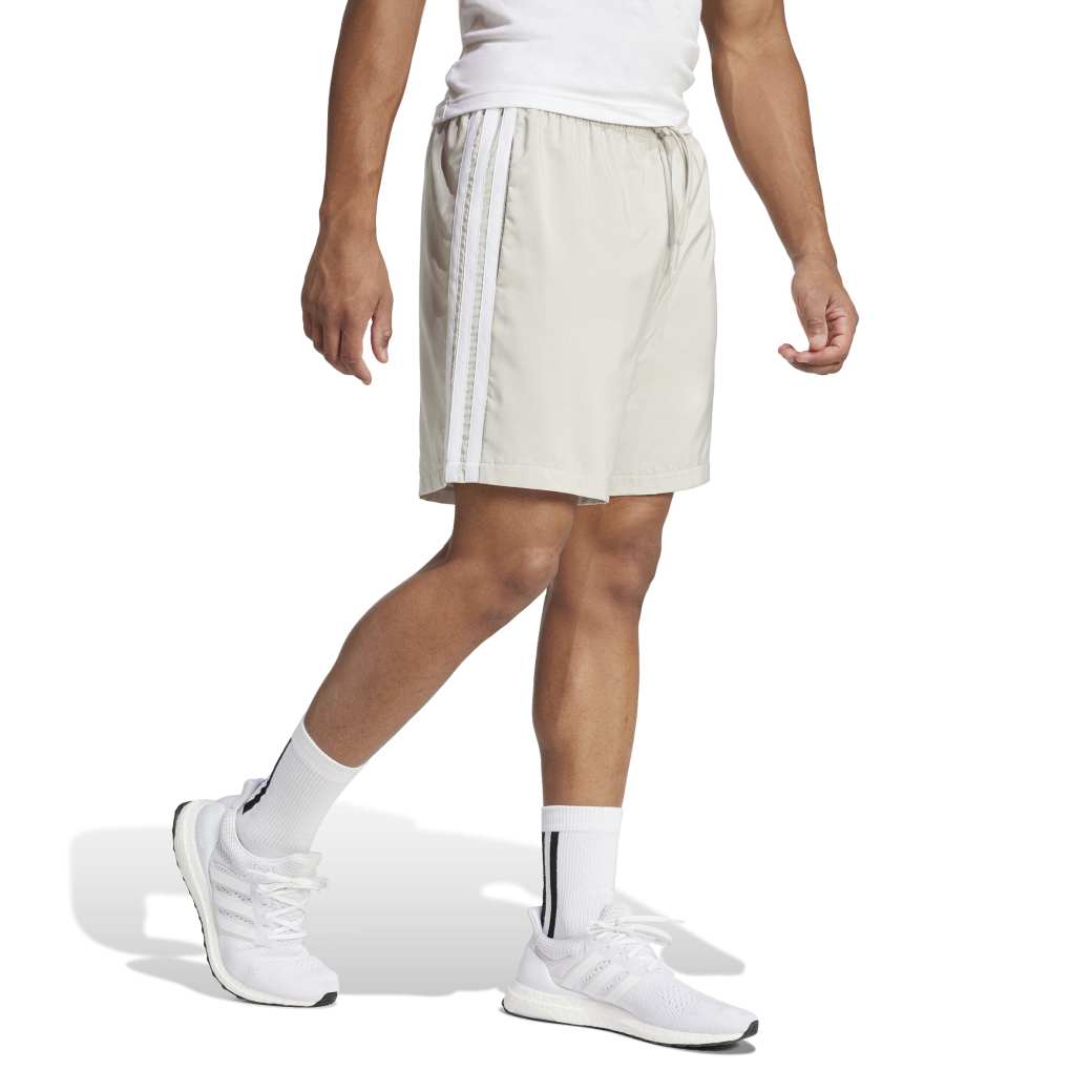 JE6437_5_APPAREL_On-Model_Walking-View_white