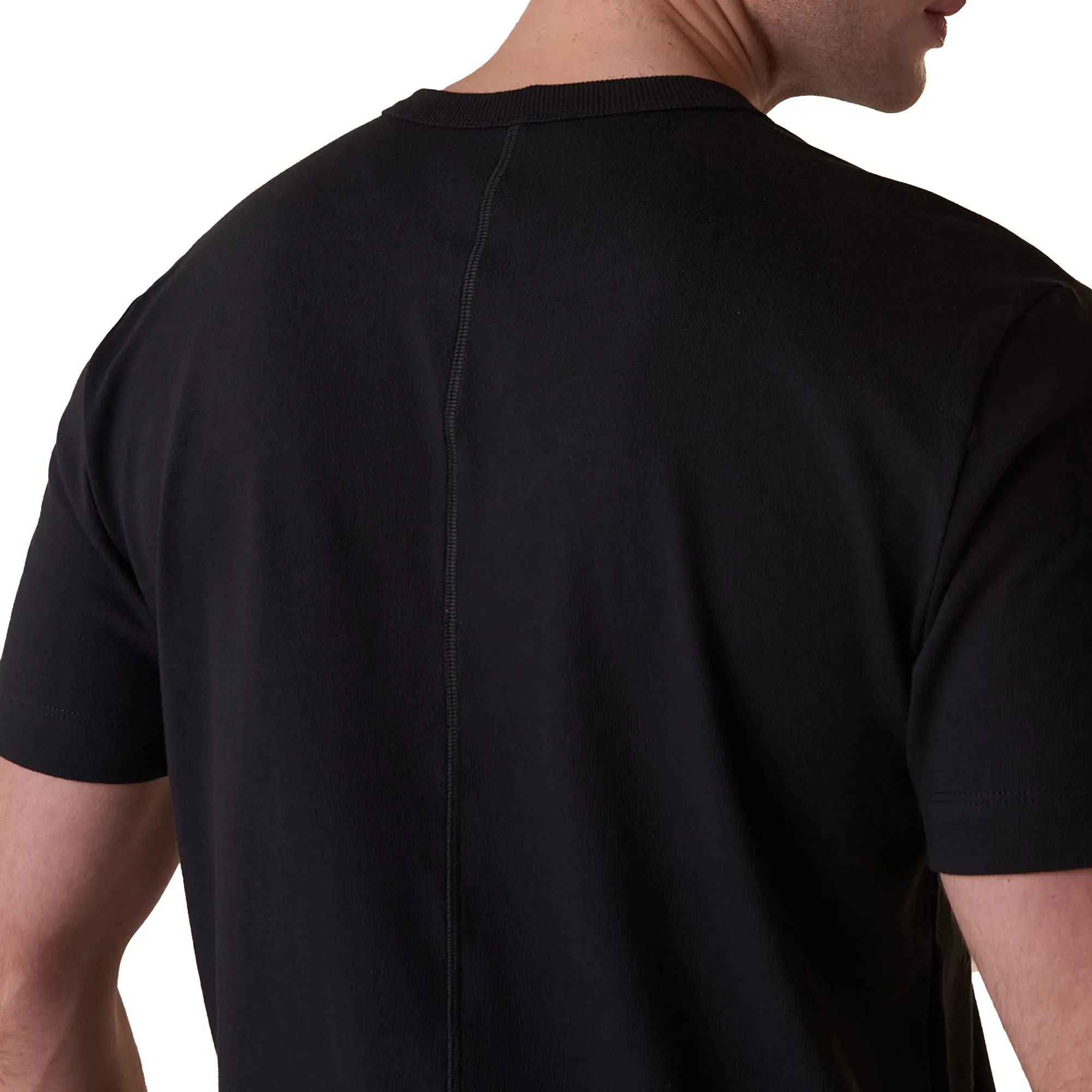 Imagem da camiseta Fila masculina preta vista frontal para seção Vai Servir