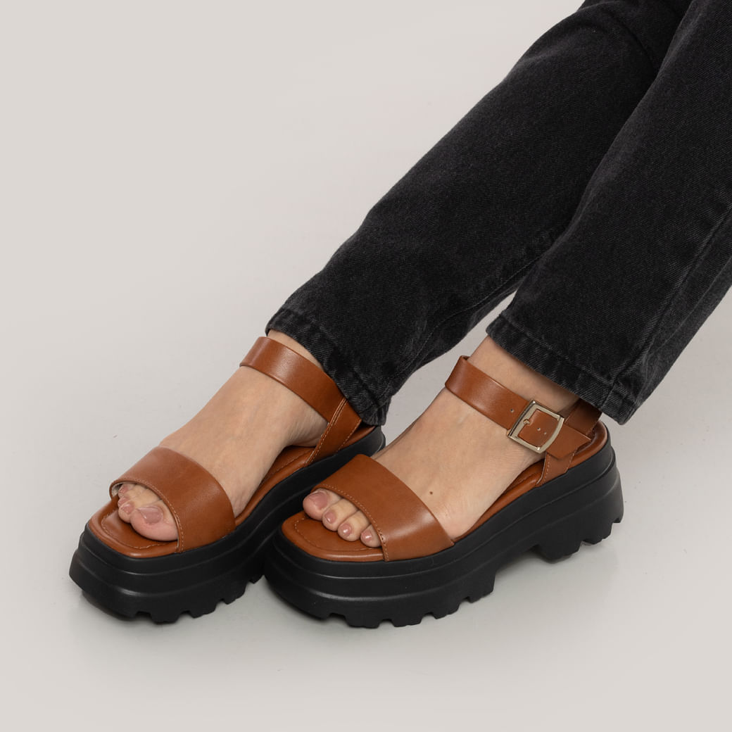 Sandália Ramarim Plataforma Tratorada Feminina Marrom Paquetá