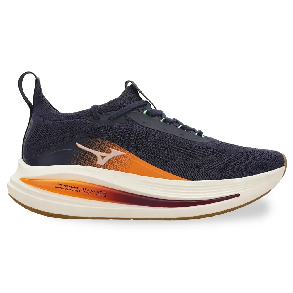 Tênis Mizuno Neo Aura Knit Masculino Marinho com design respirável em malha knit e sola branca com detalhes em laranja